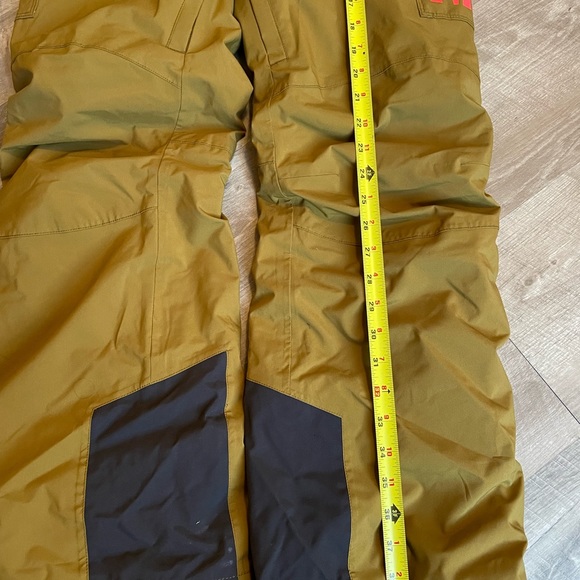 Helly Hanson Switch Cargo Insulated Pants - Picture 6 of 7